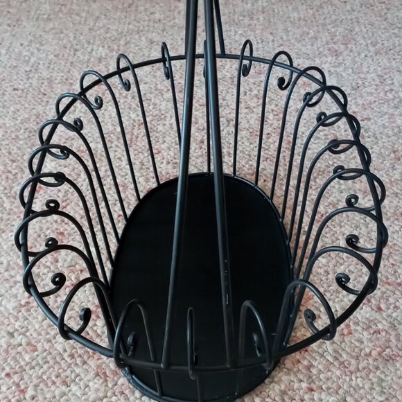 FREE Pinecones! - Twisted Black Wire Basket w/handle Farmhouse Decor Cottagcore - Picture 2 of 8